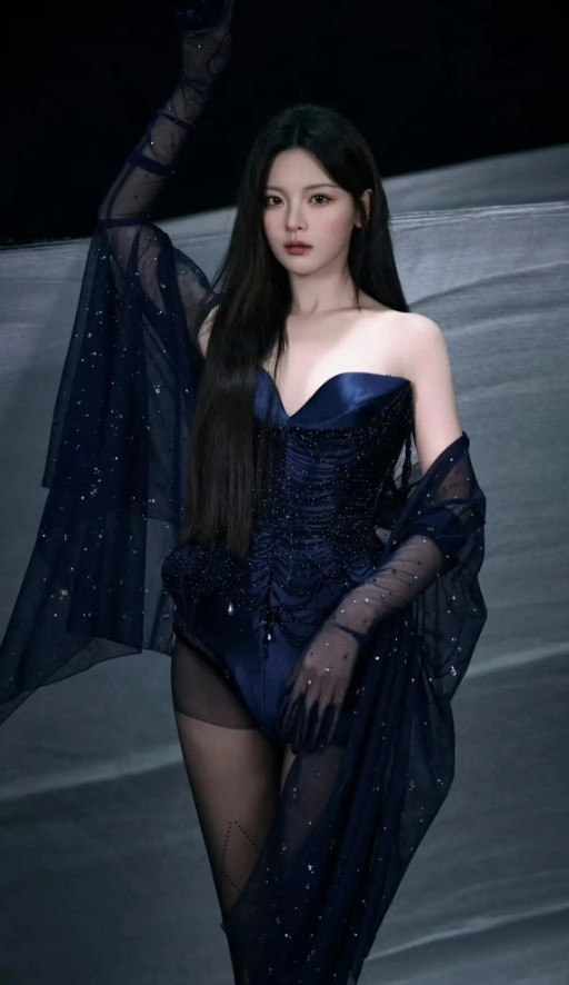 杨超越这个穿搭，小说女主从此有脸了！
