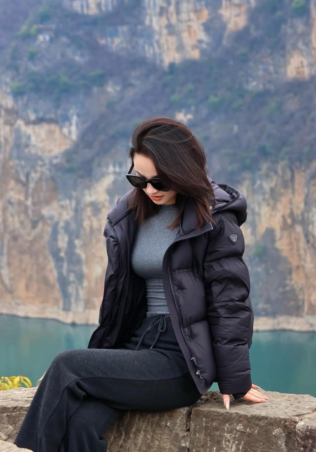 左手一指太行山，右手一指是吕梁！