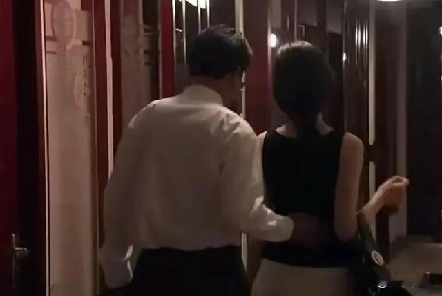 上海，一个已婚女子都怀孕了，还约了个已婚男子线下见面，并且还发生了关系，男子也没