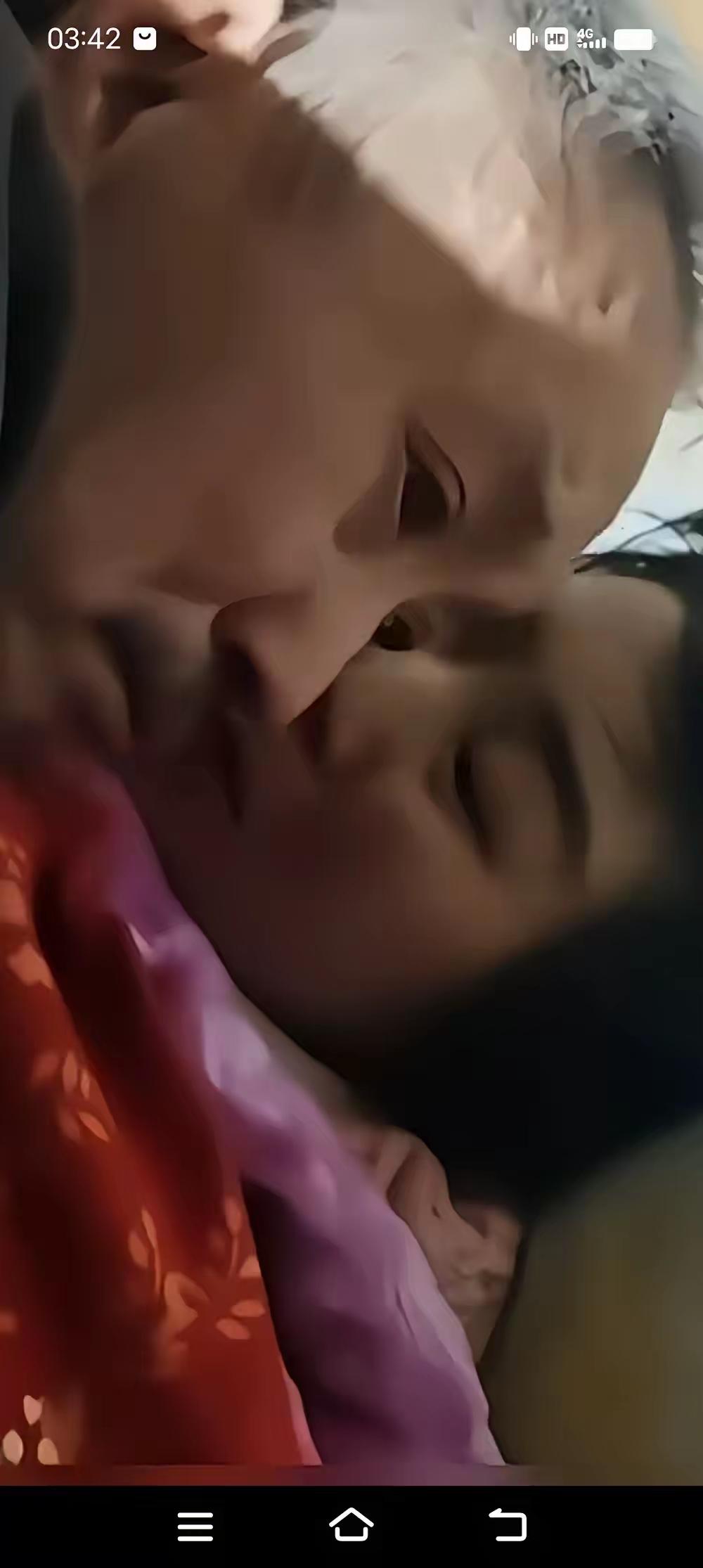 心痛，痛的无法呼吸，女儿病危把父亲叫到跟前，吃力断续续的说：爸爸！趁我还有口气，