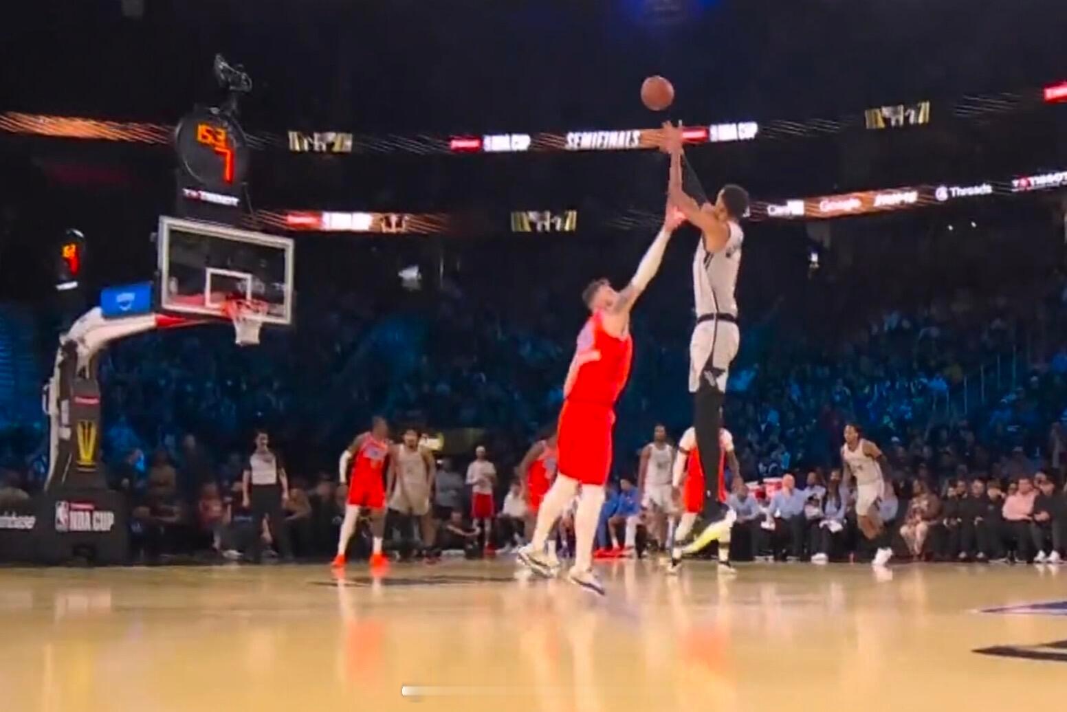 马刺赢了雷霆，虽然挺艰难，雷霆的哨子确实多，尤其亚历山大，这是众所周知的。马刺极