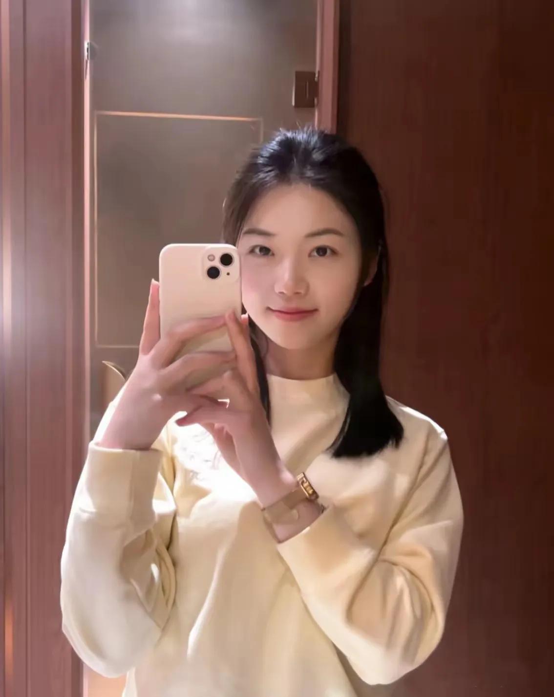 春暖花开，南太行藏着整个山西最美的山野。山花漫坡，青山叠翠，盘山公路蜿蜒如画。