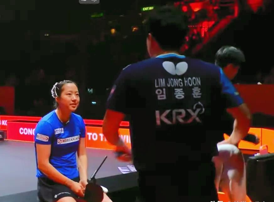 复仇的狠话，还在球馆里回荡。松岛辉空的球拍，已经垂了下来。韩国人3:0赢了。