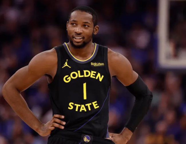 独行侠上周召开了一场关于是否得到库明加的会议。由于其合同中包含下赛季球队选项条