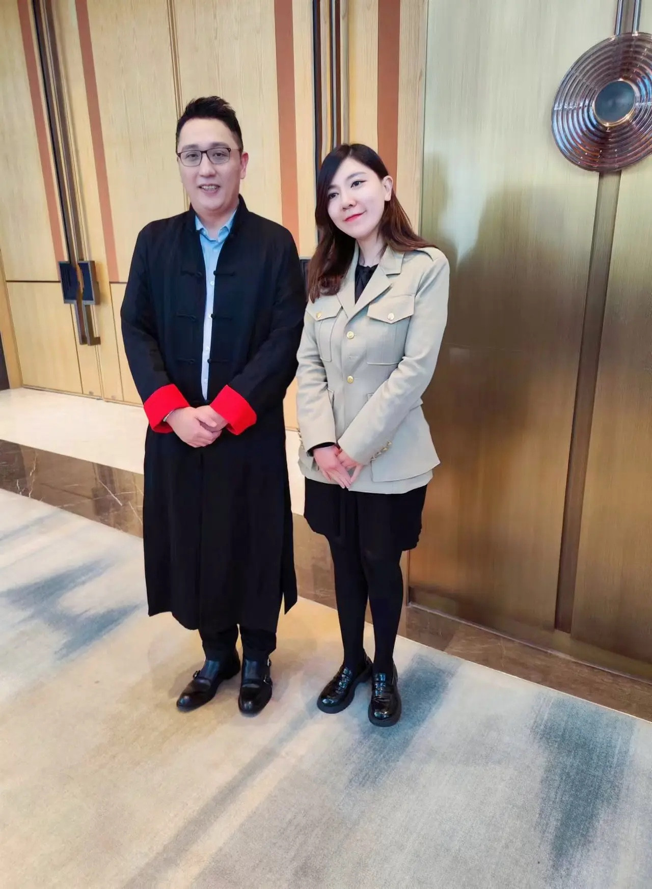 终于与华少老师合影啦。