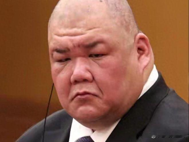 白宫通讯主管硬核反驳蓬佩奥很给力，不过谁给他的自信最近白宫通讯主管张振熙在个人
