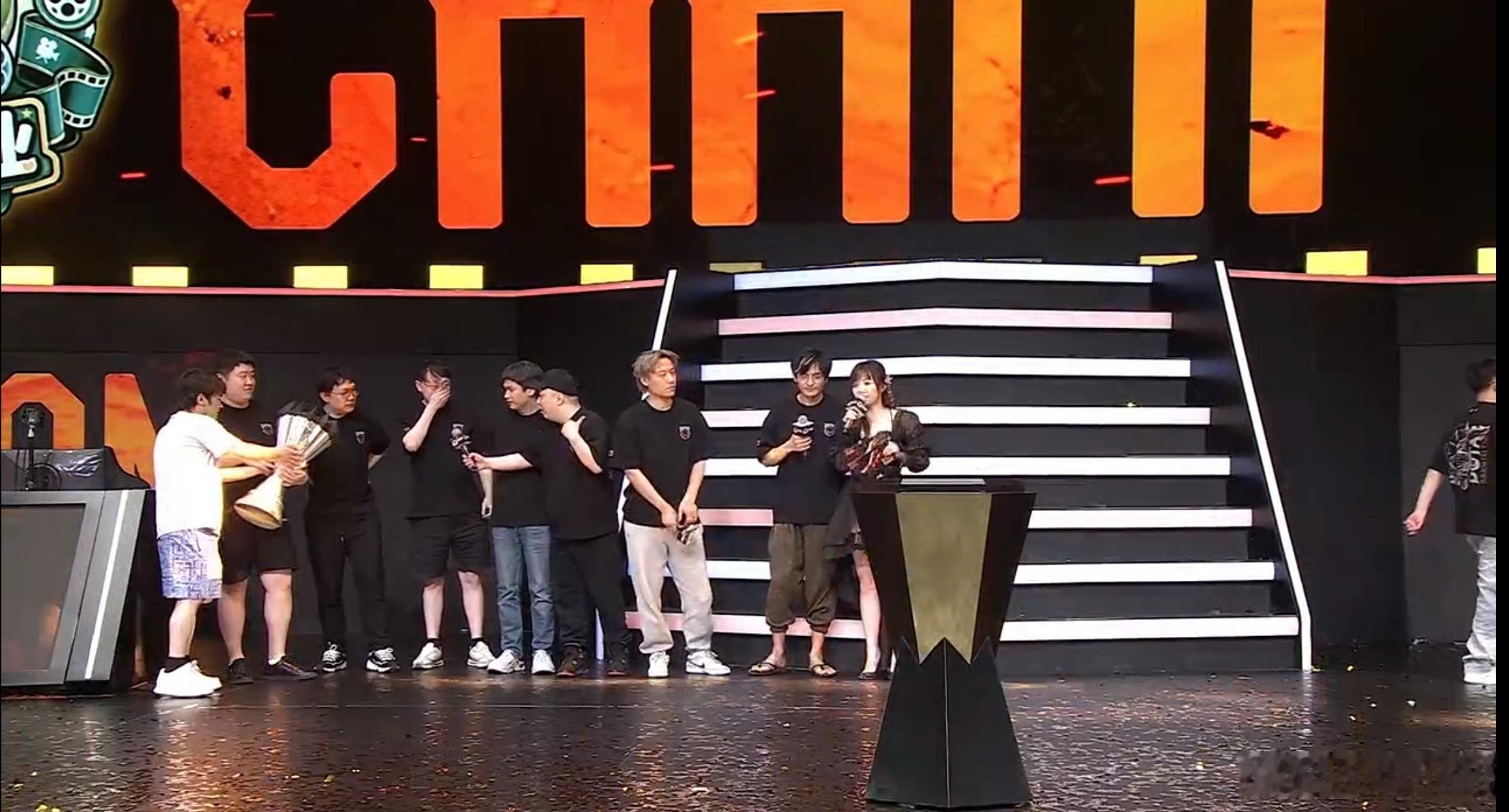 恭喜奶龙影业获得本次老头杯冠军！眼子：雕哥牛逼呗dota2