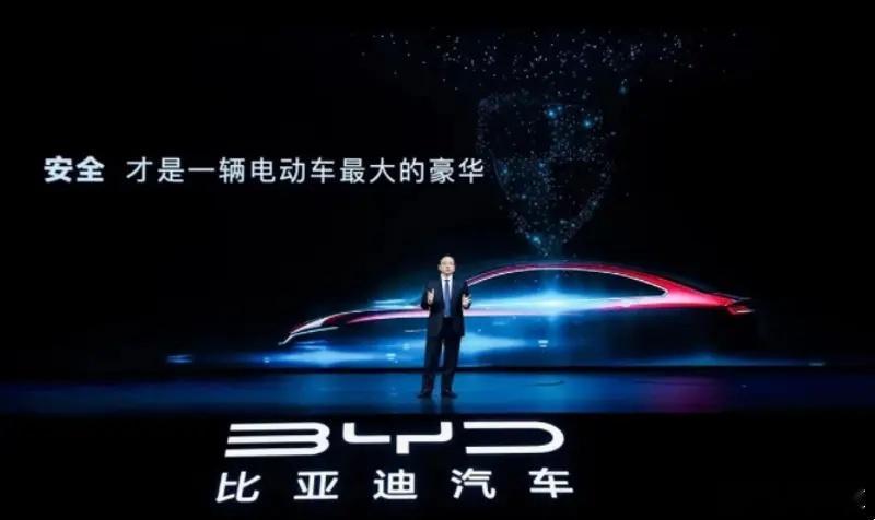 懂车之道讯 我们从相关渠道获悉，比亚迪将于3月5日召开技术发布会，将发布兆瓦闪充