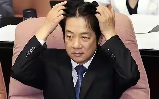 从昨晚冲上热搜第二，到现在死死咬住台海榜前十没松口。国台办那句定性早就传遍了全网