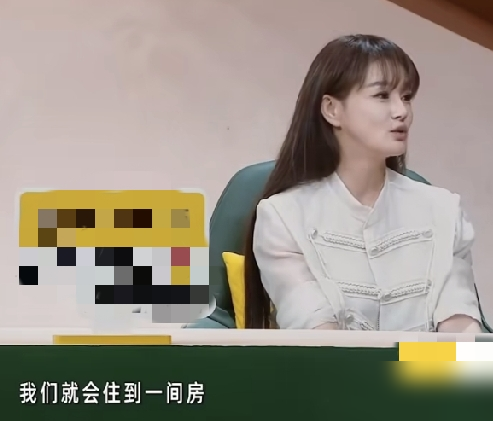 拳王邹市明的老婆冉莹颖，居然亲口承认，要搬家和老公重新同居了。这俩人，一个前世界拳王，一个北大高材生