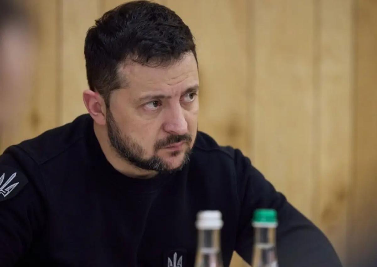 【5个旅的乌军被困米尔诺格勒】根据“军事事务”网站的报道称，德国军事分析家朱