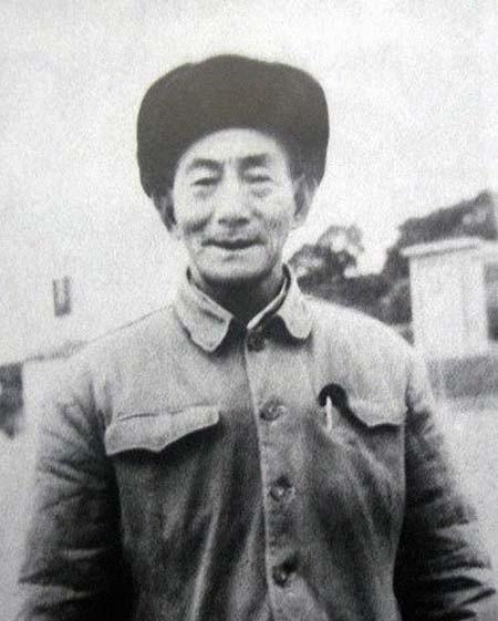 淮海战役期间，山东莱阳县农民唐和恩带领的支前小车队创造了人类战争史上的奇迹。1