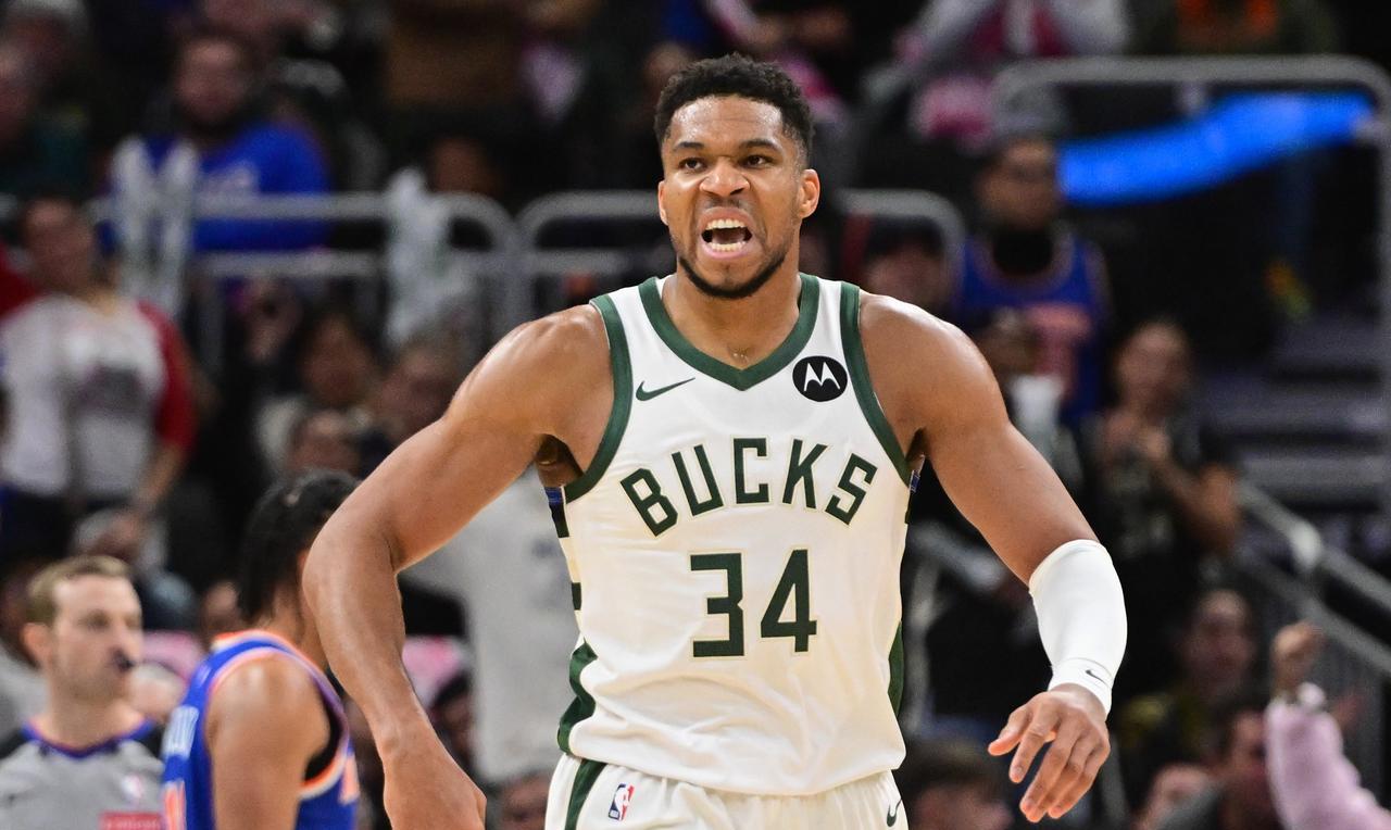 字母哥本赛季场均砍下34.2分13.4篮板7.2助攻0.8抢断1.2盖帽，效率值