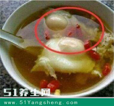 别再把鸡蛋和它一起煮了, 可能致癌, 却很多人在吃!