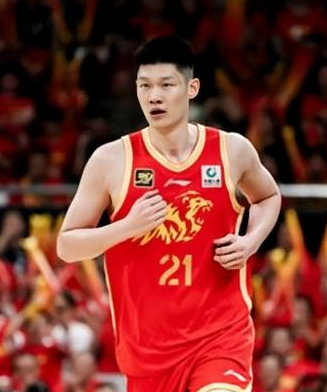 有很多球队想要胡金秋和孙铭徽但他们不想离开广厦，据广厦男篮总经理缪寿守透露，有很