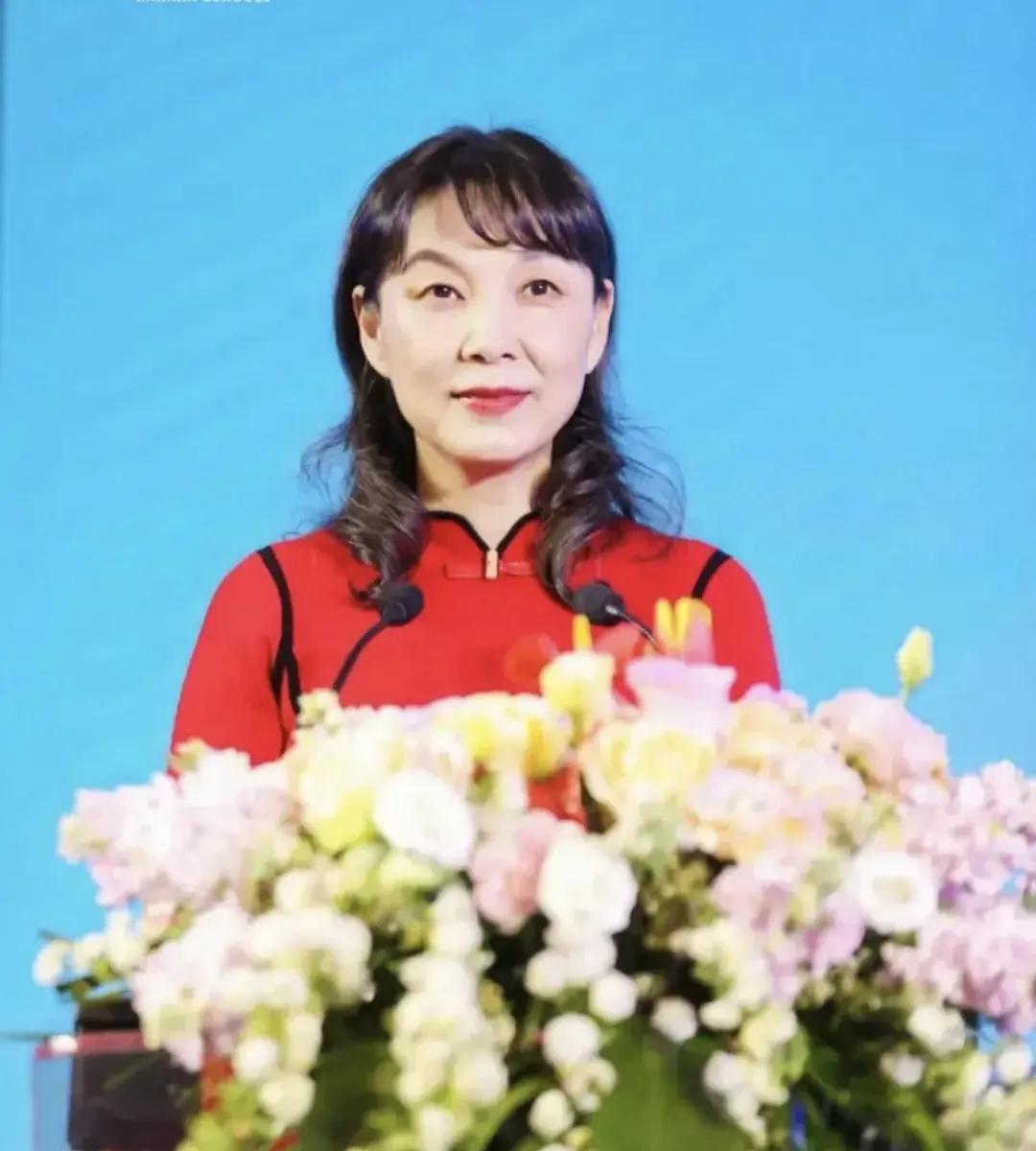 杜建英失算了，香港汇丰银行表示，宗庆后未在香港汇丰银行为三名子女设立信托，也就是