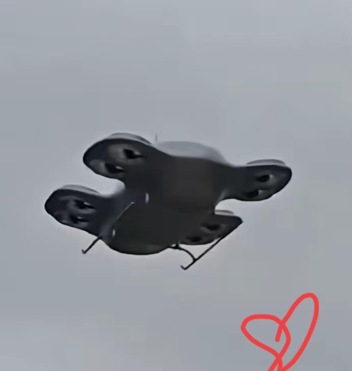 我滴个乖乖，就在全世界好多国家打成一锅粥的时候，我们国家又悄悄干了一件大事——