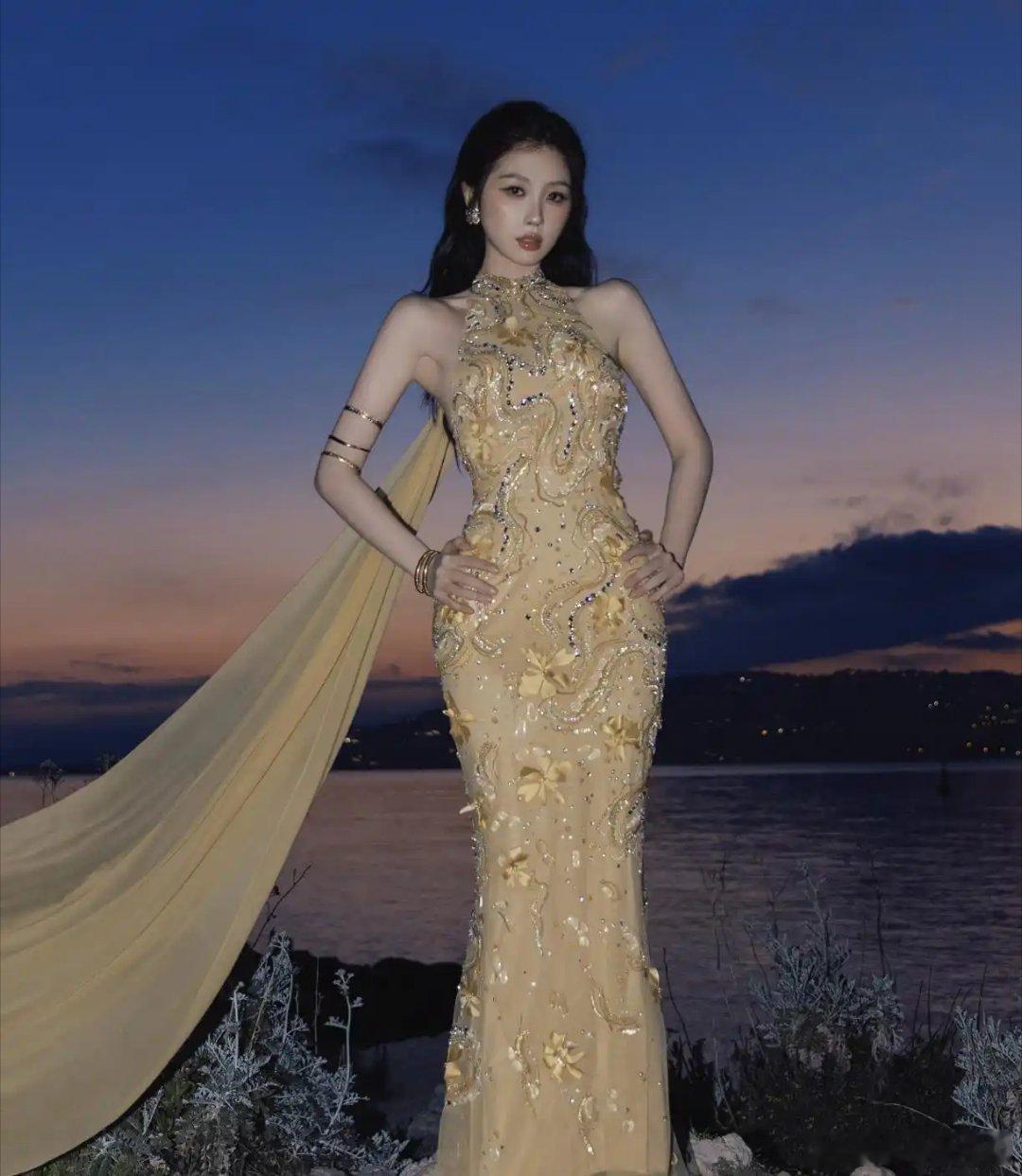 《神仙肉》被曝大规模启用AI配角，古装剧工业化彻底走偏虞书欣主演的《神仙肉》（已