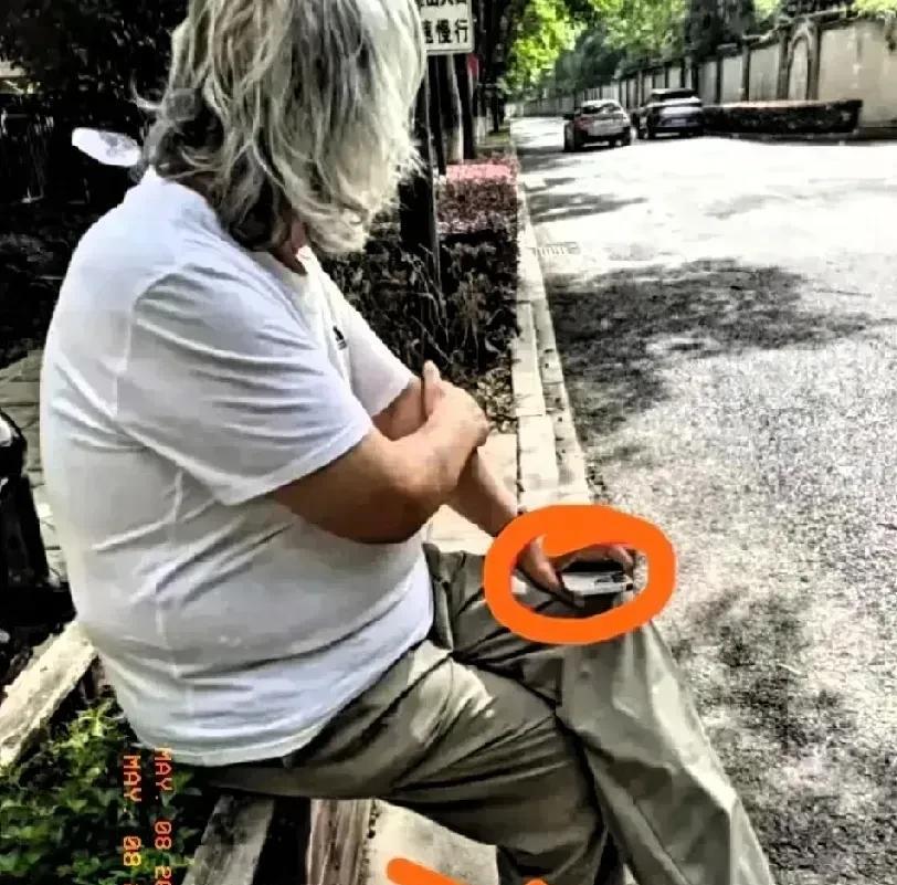74岁张纪中给所有男人上了一课，没有足够的经济实力千万不要生好多孩子，每天一睁开