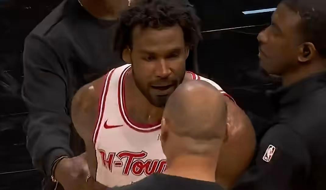 伊森夏天不好留呀，很大概率白白失去一个好锋线跟乌度卡有矛盾，要是自己不想留，