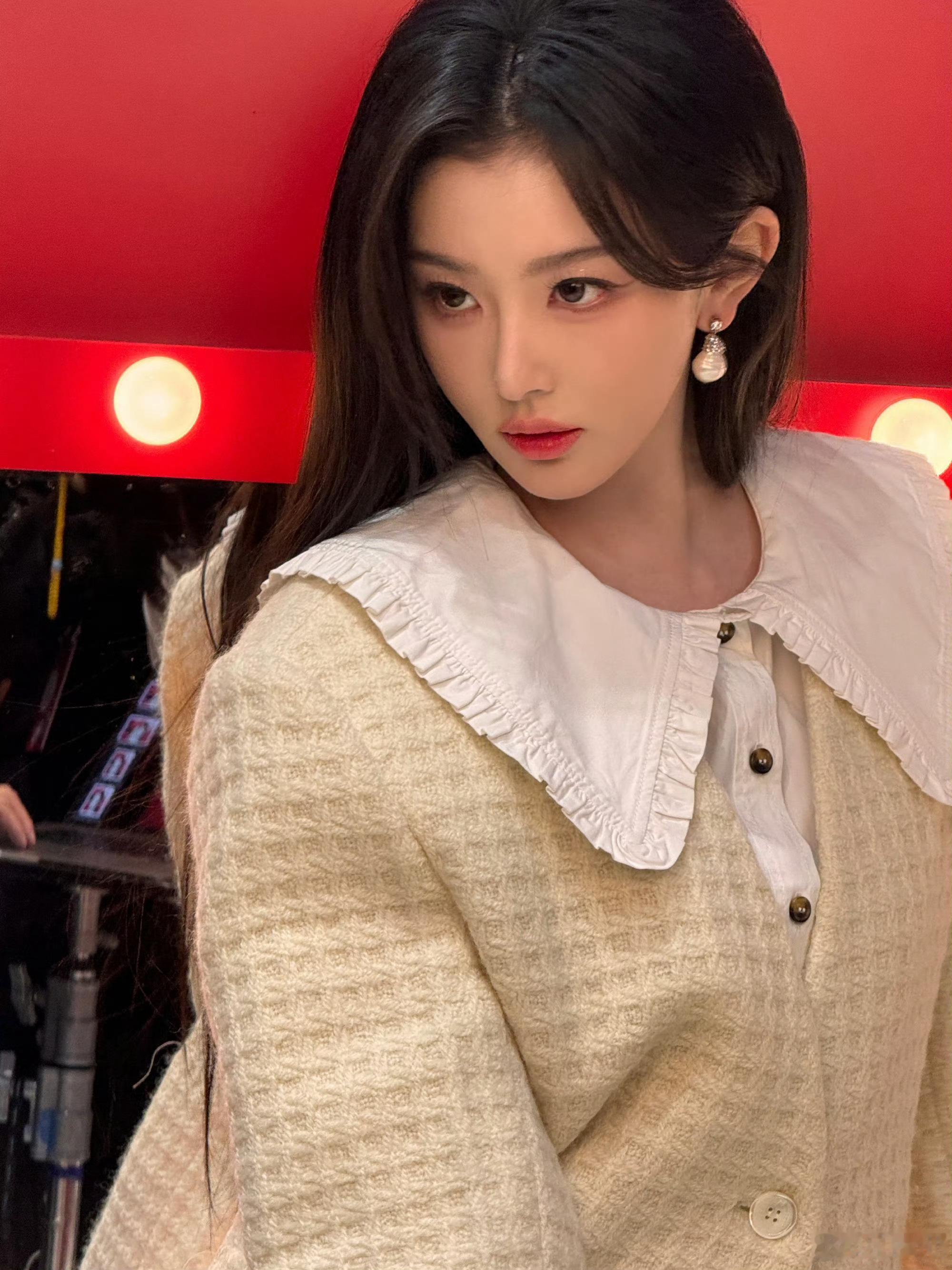 孔雪儿美成这样！悄悄问一句跟朋友去哪里玩了