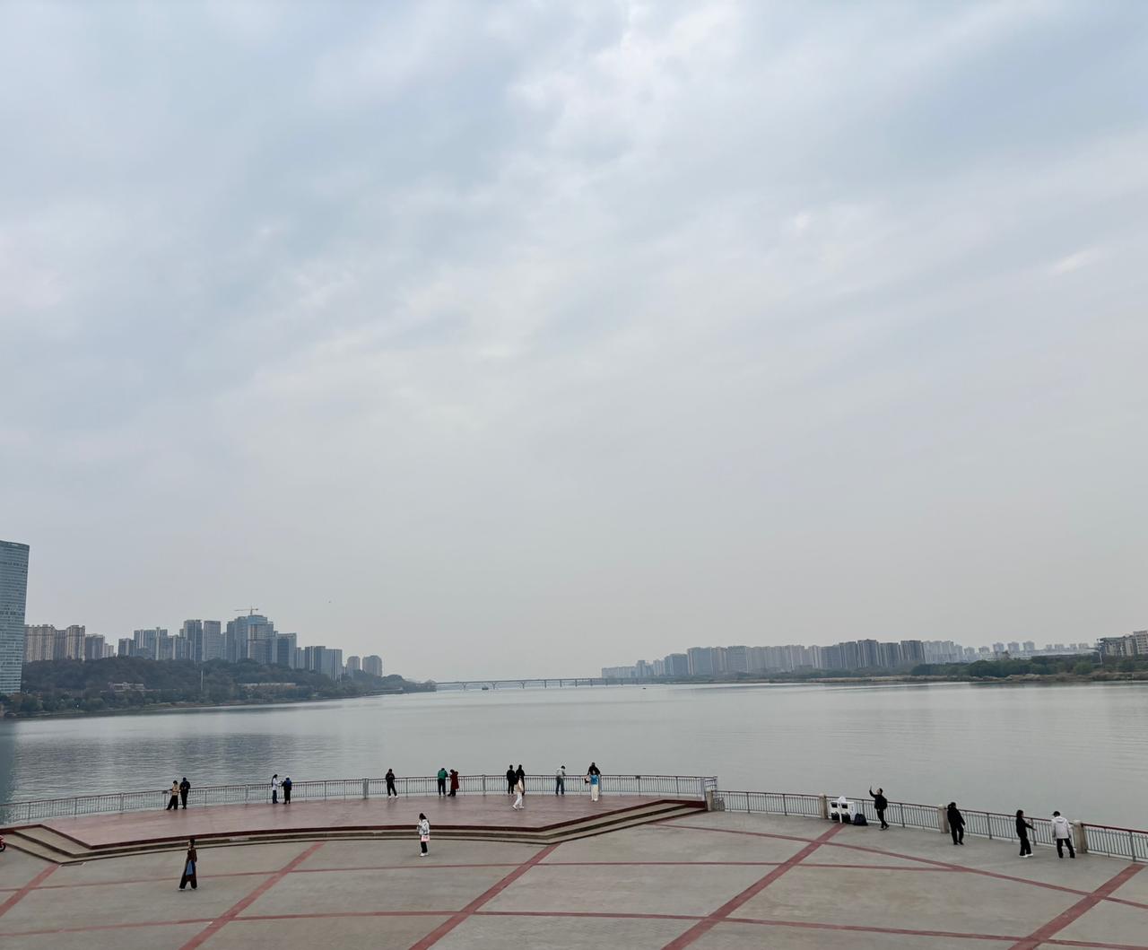 各位初中生的家长，告诉你们一个事实，对于普通班的学生，除了前5名之外，其他孩子没