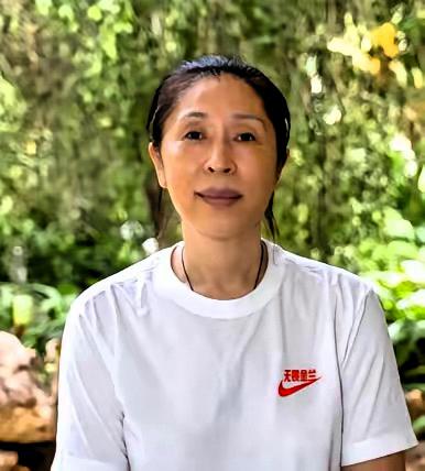 中国女篮主教练郑薇一句话，戳破了李梦的真相，原来我们都看走眼了。​​郑薇说，