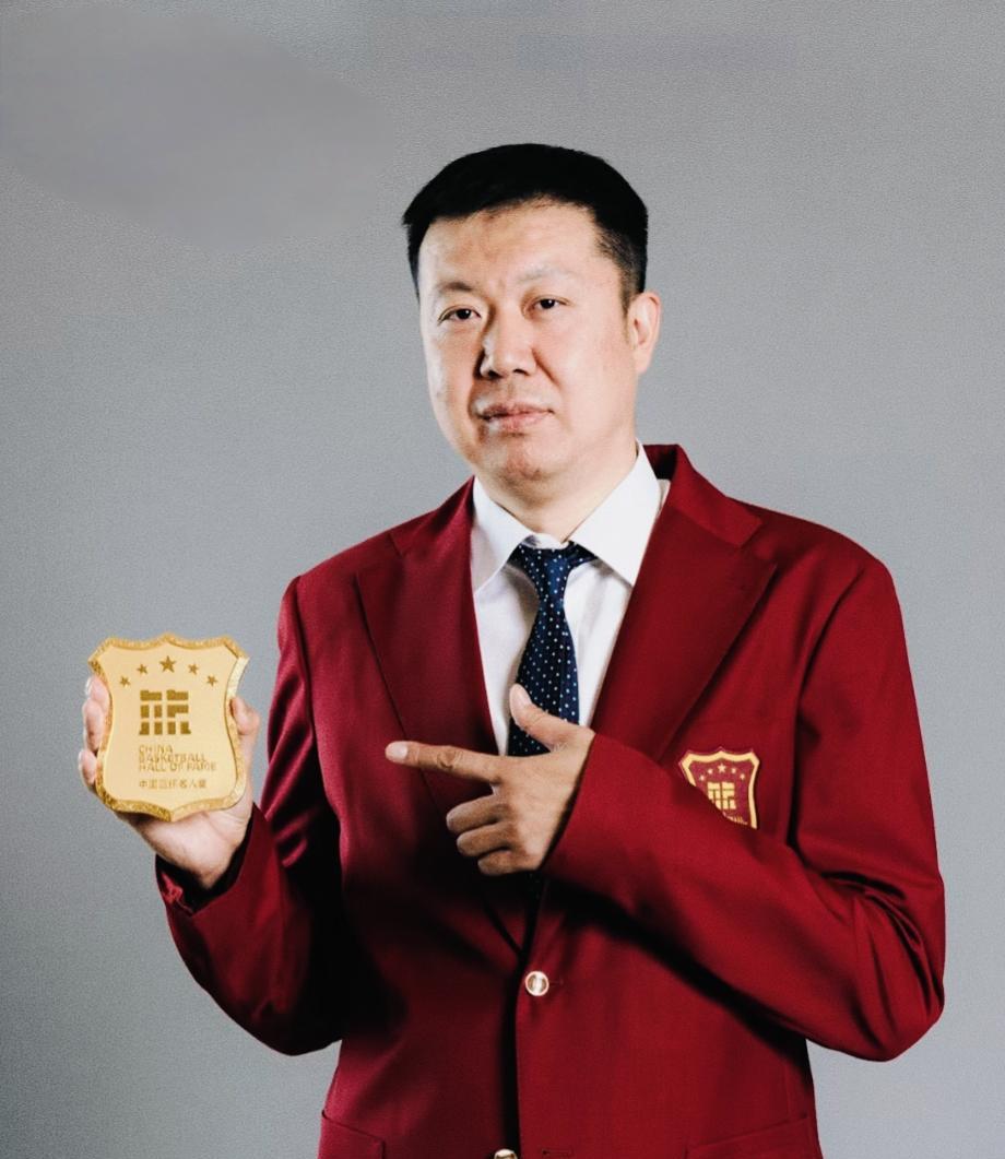 “人在做，天在看！”这句话用在王治郅身上，再合适不过。近日，媒体人赵探长分享
