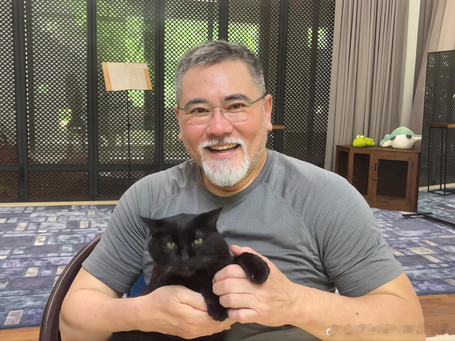 又疯了一个老叔