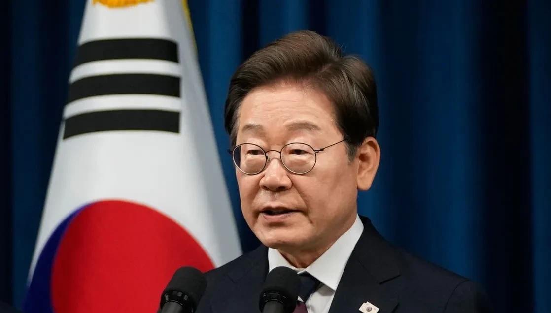 李在明：恢复朝鲜半岛对话今天晚上，韩国总统李在明签发第一条总统政令就是修复半岛