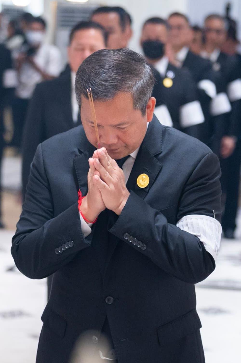 🌛柬埔寨首相又在作死了！惹怒中国，被美国收割，国家快被他玩崩了！信源：