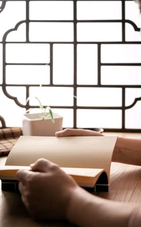 穷不读书，穷根难断，富不读书，富不长久。读书起家之本，忠孝传家之本，