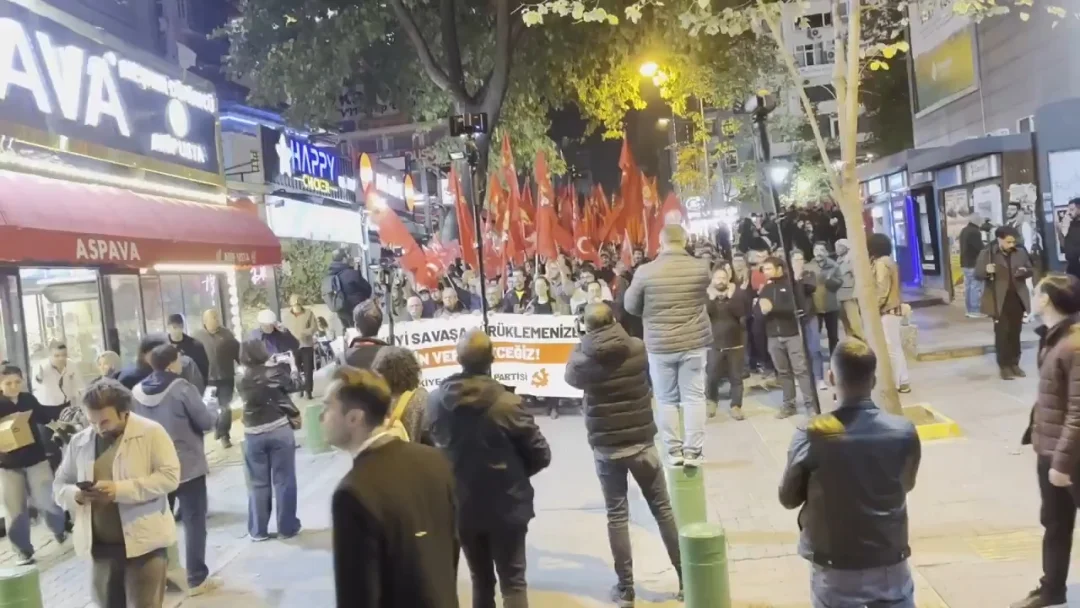 据当地消息：全欧动荡已蔓延至土耳其，土耳其人愤怒于军队将被派去与沙特和以色列作战的传言。