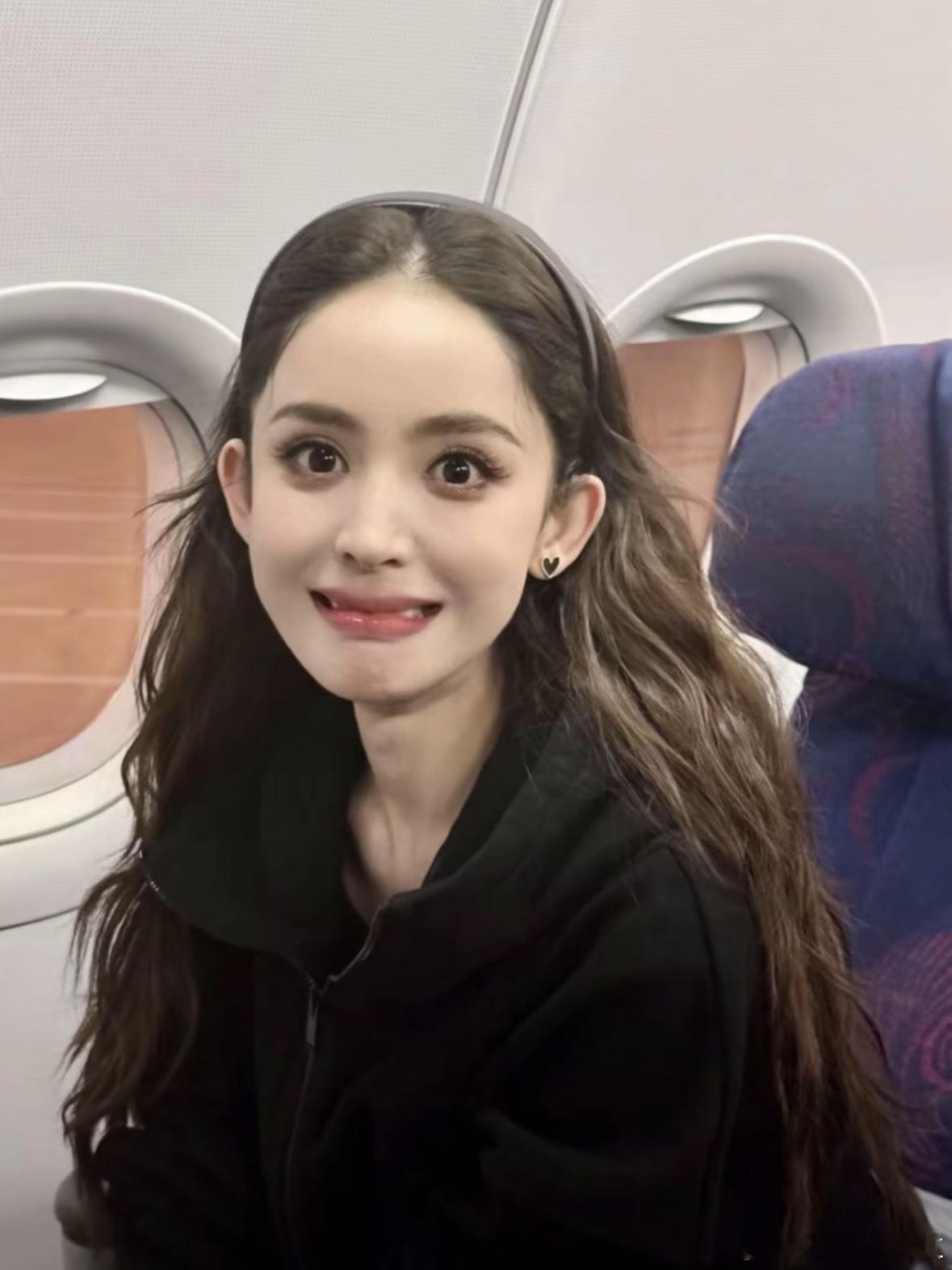 女明星萌图一览、、这个我笑纳了，那个我也笑纳了！​​​
