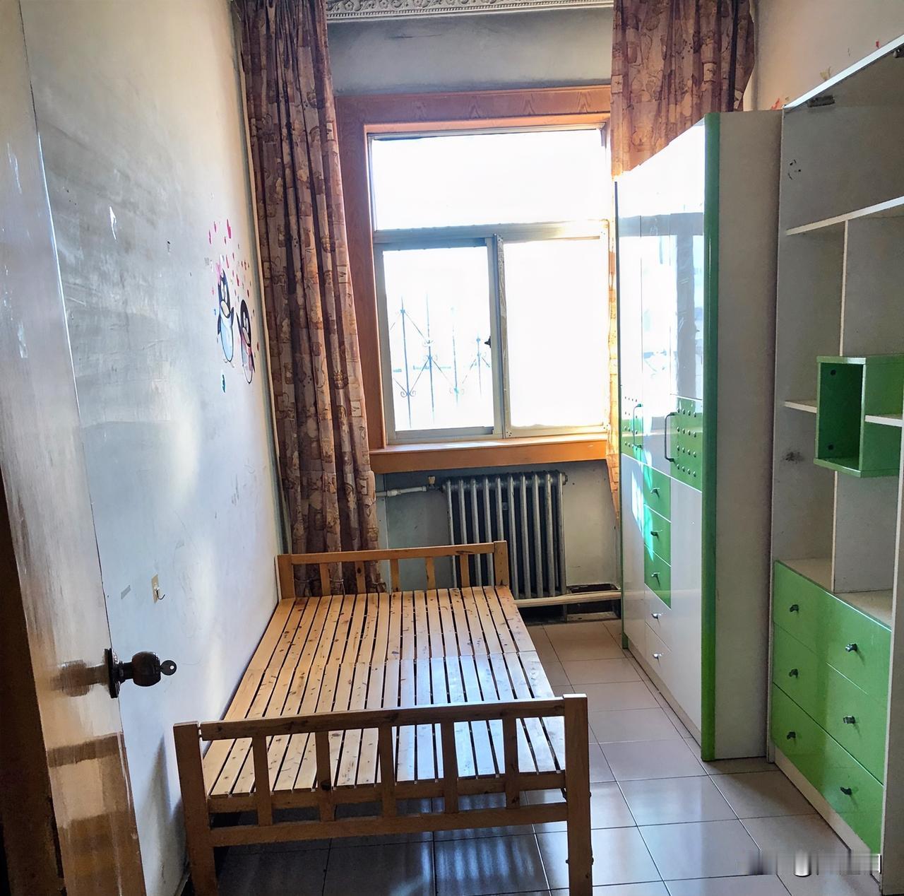 房产中介的人都让我得罪了，我家房子想卖出去是不是很难了？中介：“你最低多少钱