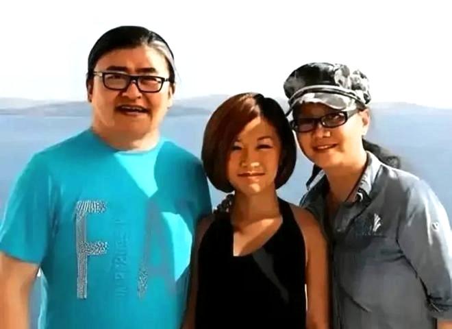 刘欢女儿刘熠思（刘一丝）自曝：跟亲妈吵架吵到对哭，冷战也是家常便饭。真听到刘