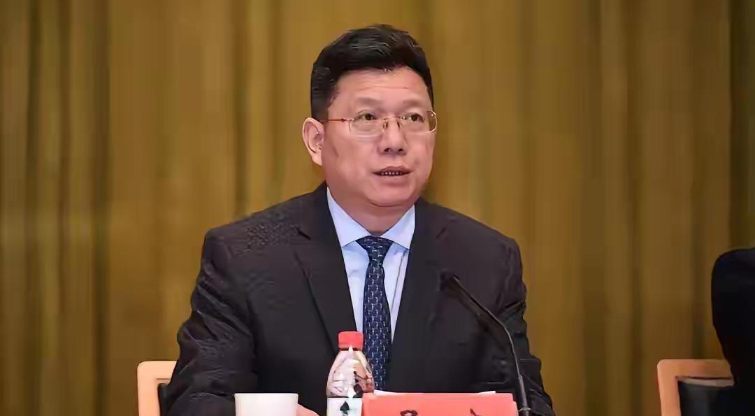 工业园区吴宏落马了，也没有什么好奇怪的，因为腐败分子总存在侥幸心理，他们天天都在