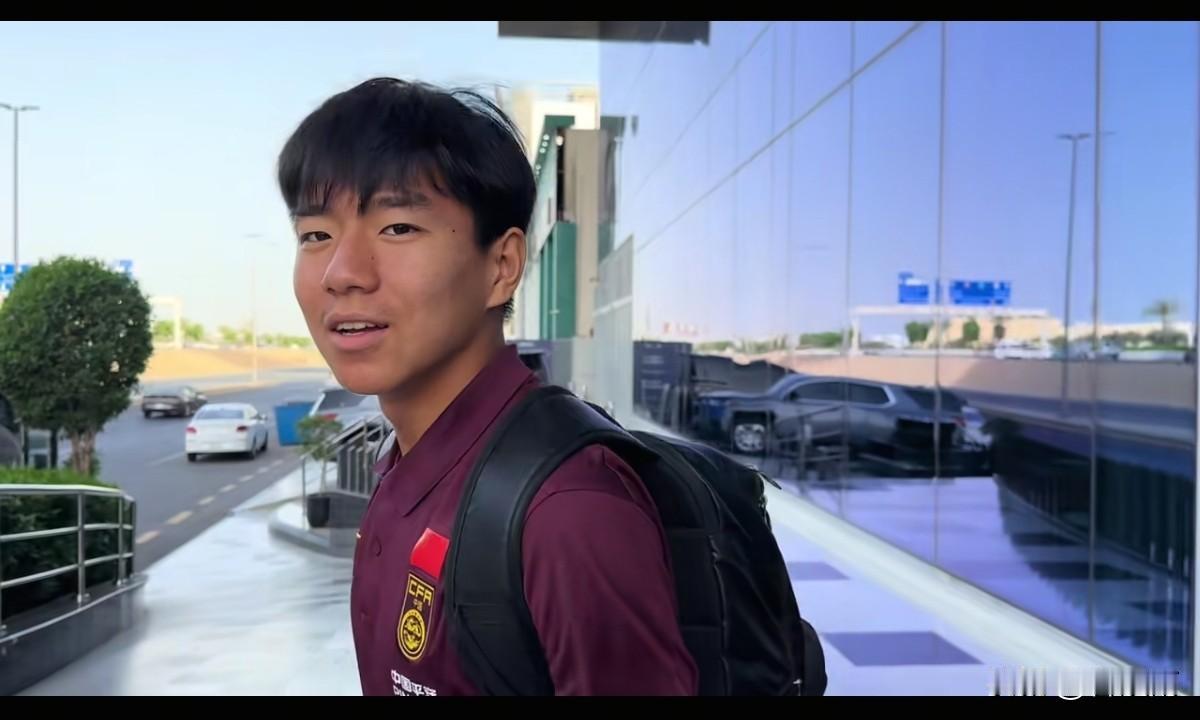 不看不知道一看吓一跳，原来亚洲杯亚军U17国足的队长周雨诺在4年前还是董路老师足