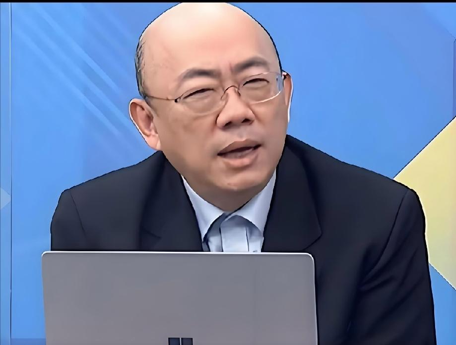 郭正亮在直播时引用岛内媒体“中国时报”的记者吕招隆的报道说:美国NSA已经开始在