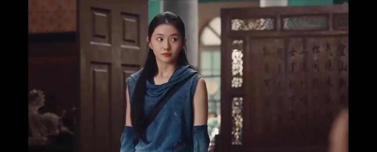 《七根心简》主角团五个人都凑不出一个幸福的家原著里，罗韧父亲是个富商。母亲死后