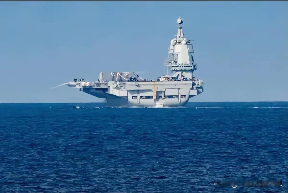 别再自嗨了!整天吓死这个，吓死那个。今天打这个，明天打那个。把饭店开在这，