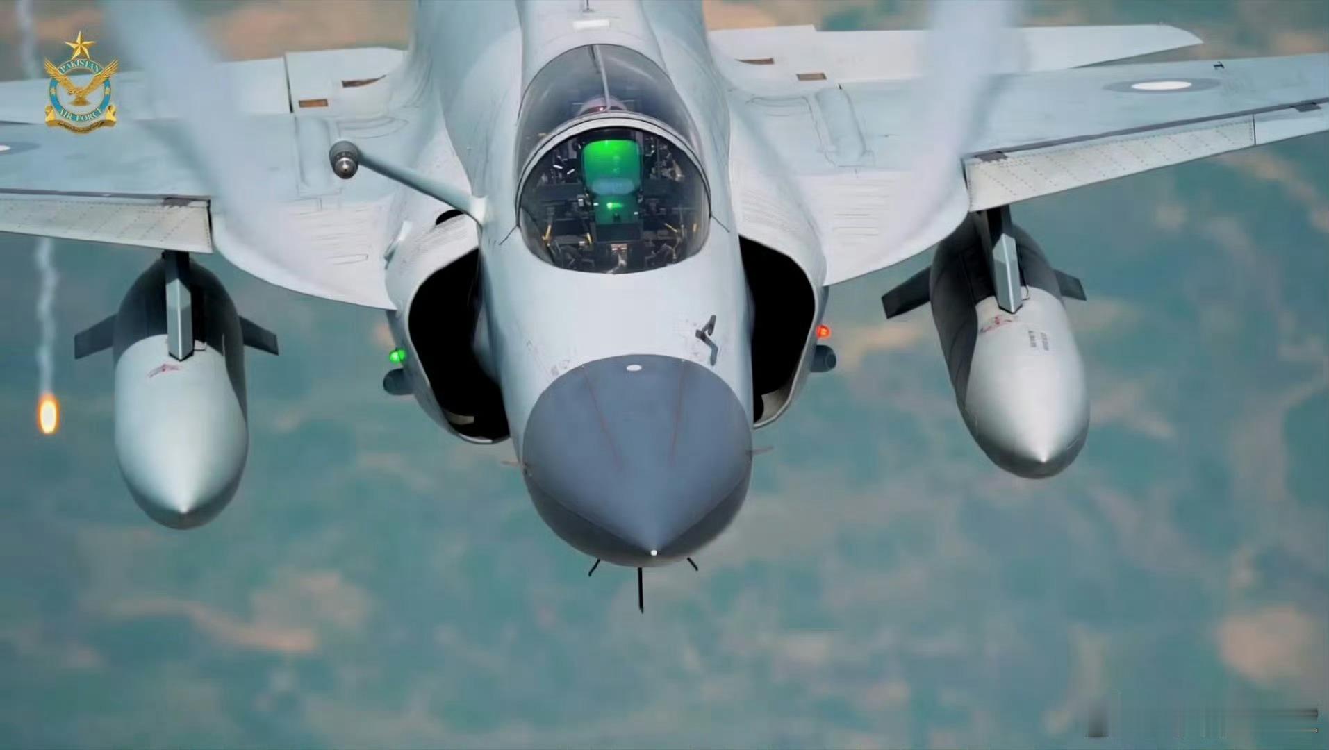 枭龙BlockIII又下一单2025年迪拜航展巴基斯坦正式宣布与一个未具名的“