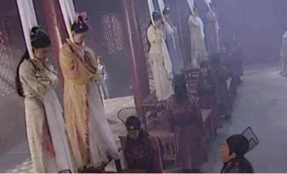 古代皇帝用活人殉葬，那他们能在墓中活多久？也许出乎你的意料在漆黑的地下墓穴里