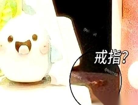 莎莎生日照，戒指特意摘了。就这一个动作，我就想起当年大胖咋问大头的。“啥时候