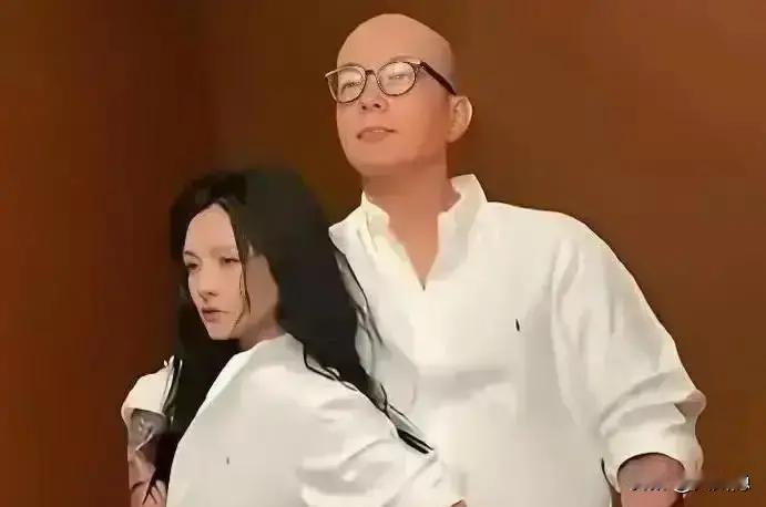 法院最新判决：只要你前妻的新老公和孩子住在同一栋楼，你付的抚养费里，就可以包含新