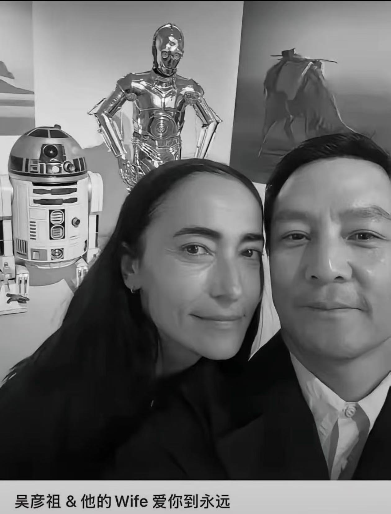 吴彦祖曾经在采访里说，自己和妻子Lisa，已经十年没有亲密接触。一开始刷到这句话，我还觉得难以置信，