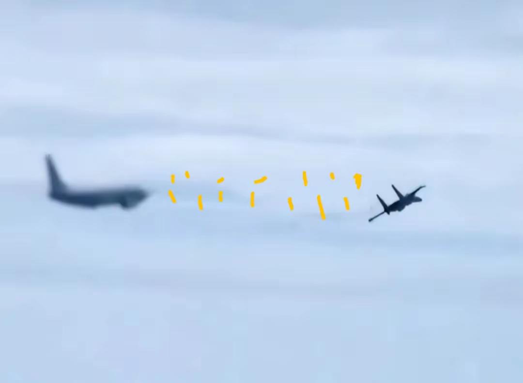 外机再闯东海防空识别区，歼-16果断拦截驱离，中方发出明确警告发布时间：2