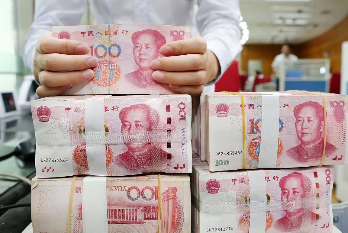 警惕“减持”变“逃亡”：上市圈钱的镰刀别再割向股民一家子组团减持，卷走14