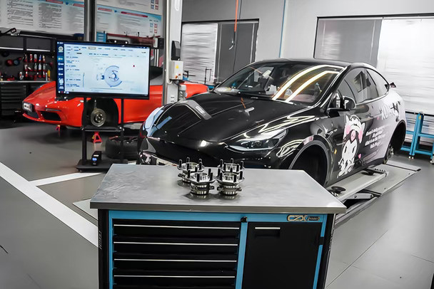 特斯拉ModelY｜更换·SKF前后轮芯轴承这台特斯拉ModelY行驶里程已经突破10万公里,车主反