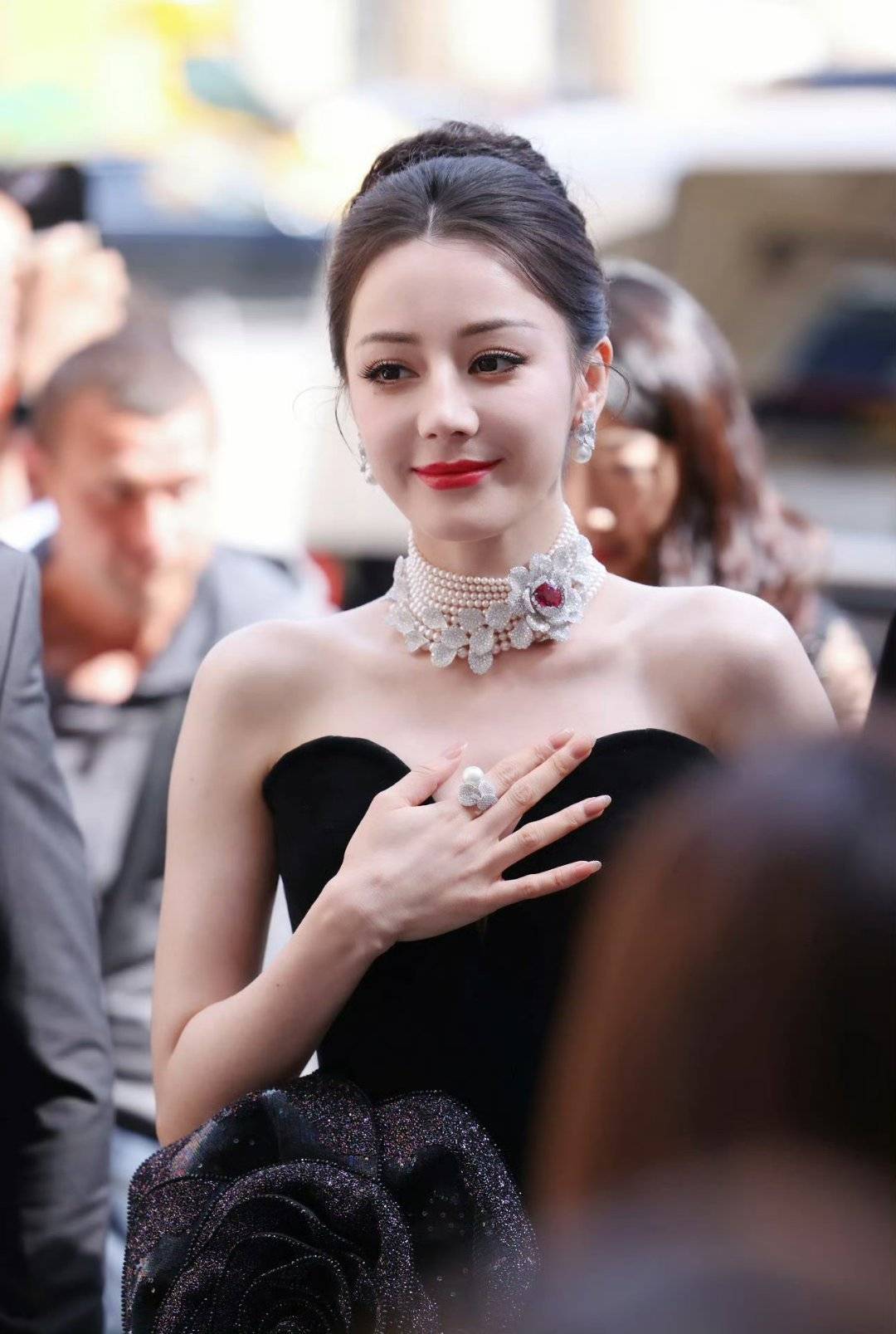 感觉我的手机在发光[大笑][大笑][大笑]​​​
